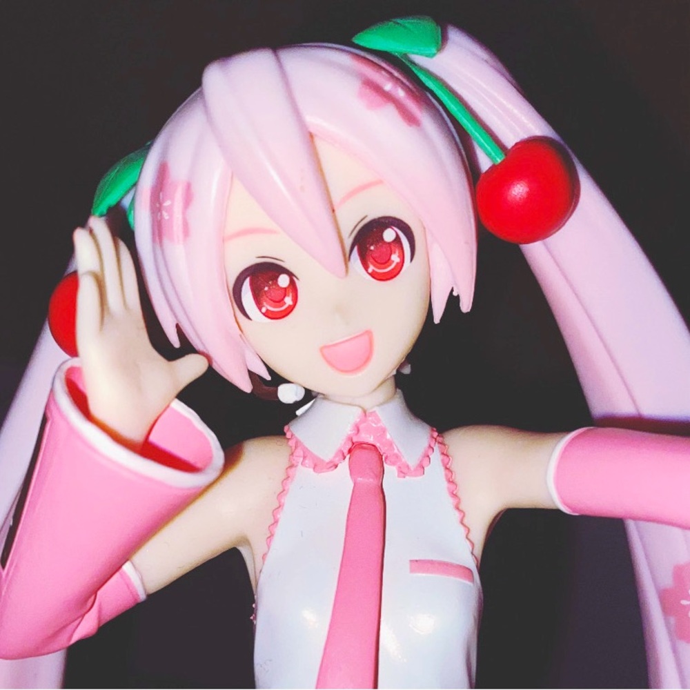 sakura miku figure